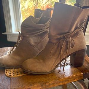 Tom’s suede ankle boots - EUC
